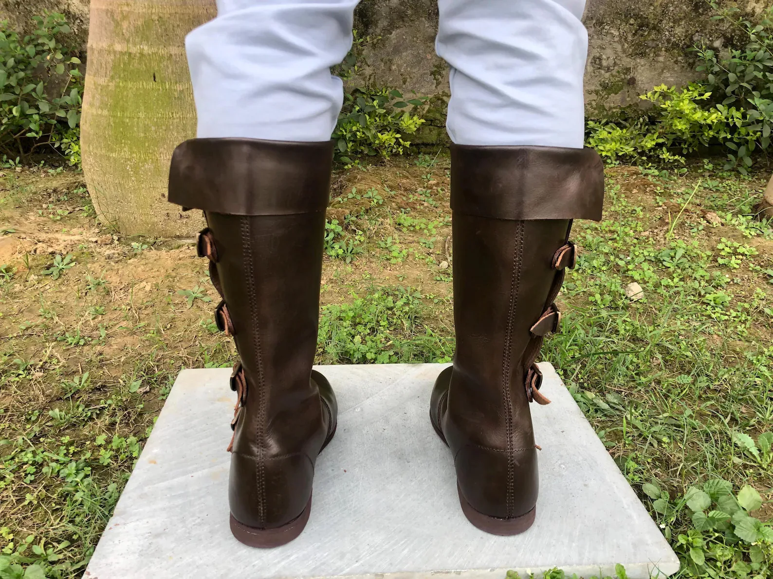 Unisex Vintage Piratenstiefel mit Manschette, vier Schnallen, kniehoch, Steampunk, Halloween, Karneval, Cosplay, Bühnenkostüm, Schuhwerk – Detail 12