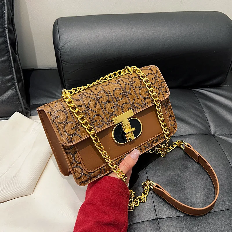 Vintage Letters Ladies Shoulder Bag Classic Fashion Chain Girls Crossbody Bag Handbag Underarm Bag Metal Decoration PU Material