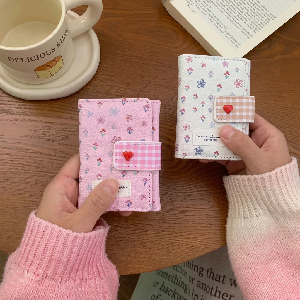 

Cute Floral Tri-Fold Wallet for Women with Heart Charm Slim PU Leather Card Holder with Multiple Slots Small Purse for Travel