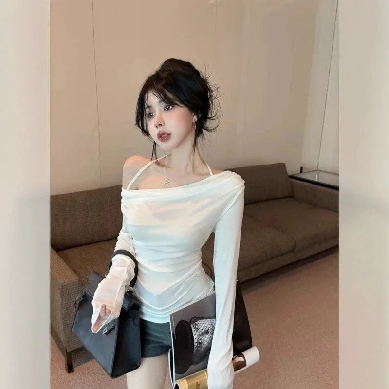 White Shoulder-baring Long Sleeve T-shirt Women's Slim Fit Stylish Design Unique Neckline Base Top for Autumn Season