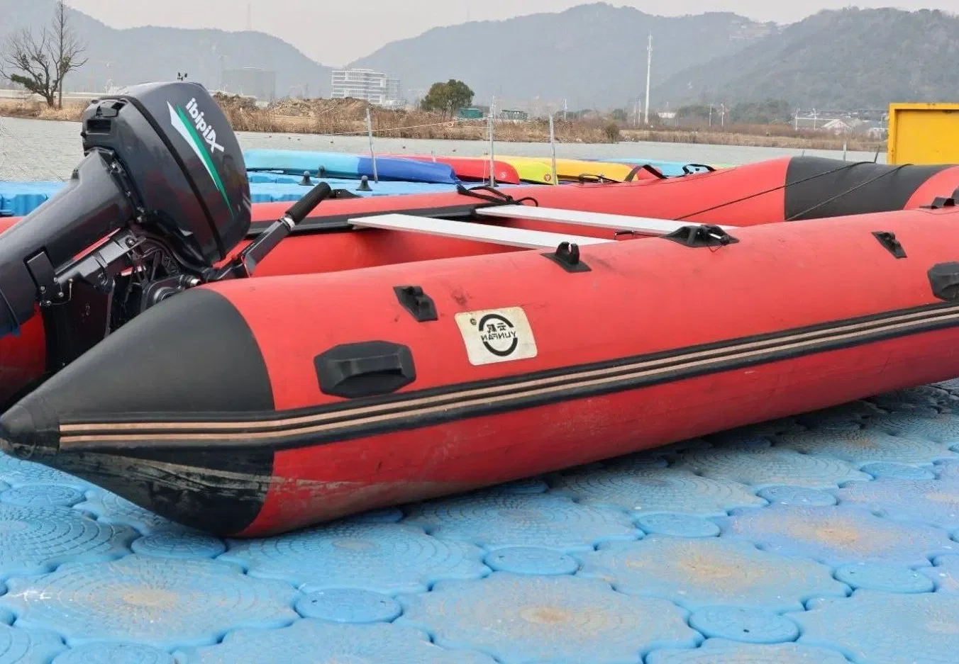 

Zero-Emission 15HP Electric Permanent-Magnet Petrol Outboard Motor for Rubber Boats