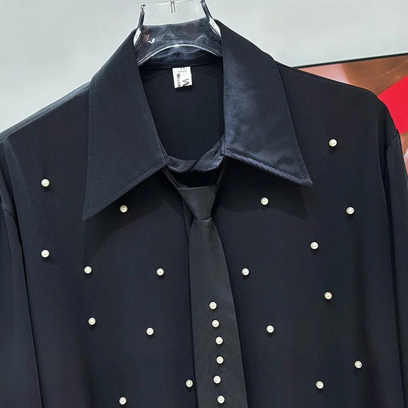 PFHQ المتخصصة تصميم وسادة الكتف التلبيب طوق قميص رجالي بأكمام طويلة العصرية اللؤلؤ 2025 كوريا موضة الذكور بلايز 21E3685