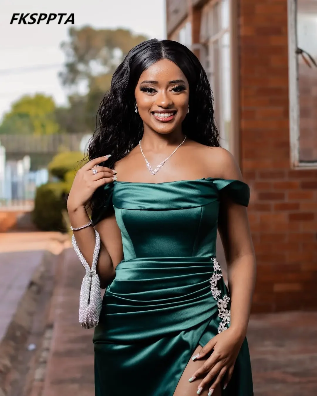 Длинное темно-зеленое вечернее платье для чернокожих женщин без бретелек с открытыми плечами, блестящие атласные платья с бисером для выпускного вечера