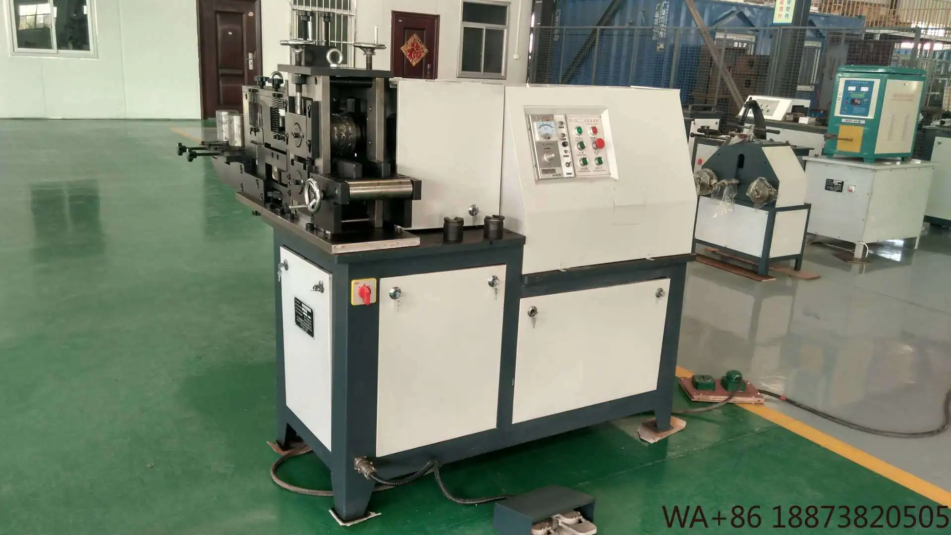 معدات التزوير الحديد تزوير الباردة المتداول آلة النقش مربع/جولة الصلب آلة التخريش رمح مزدوج محرك الحديد المسطح #4