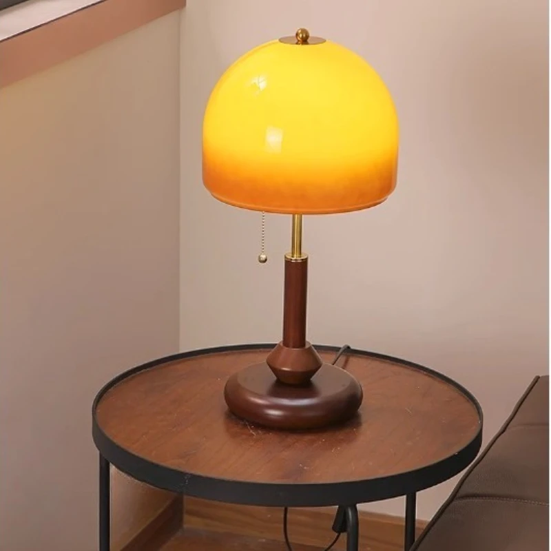 Bauhaus Vintage Ant… - image