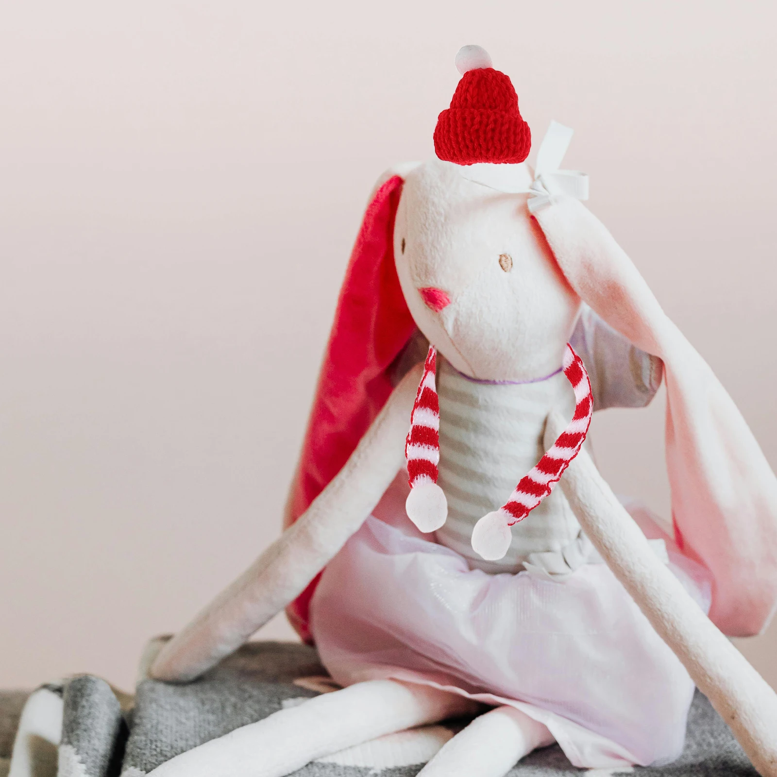 20 قطعة من طقم قبعة وشال صغير لعيد الميلاد، قبعات صغيرة للديكور في بيت الدمى والحرف اليدوية واحتفالات العطلات