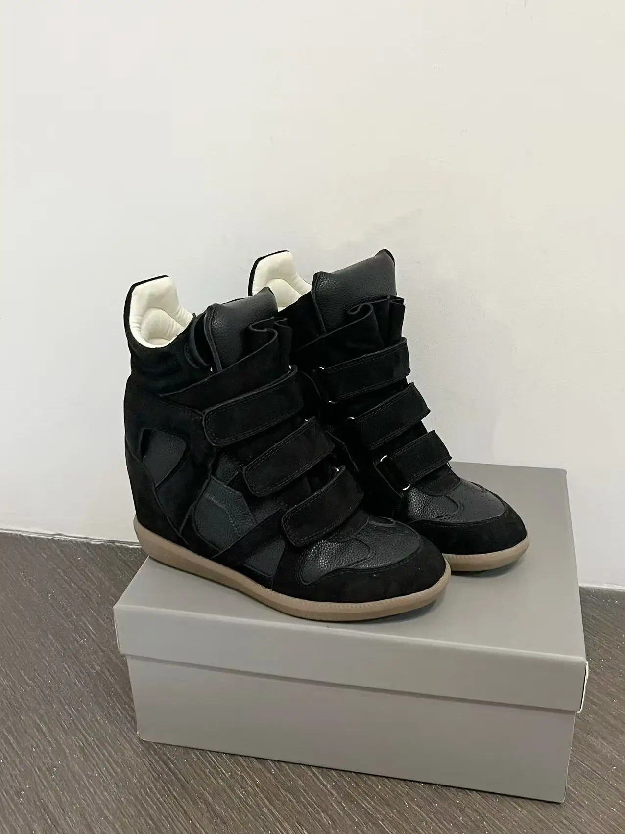 

Hot Sale New Women's Wedge Heel High Top Sneakers Suede Velcro Strap Casual Fashion Chunky Sole Comfortable Ankle Booties 35-42