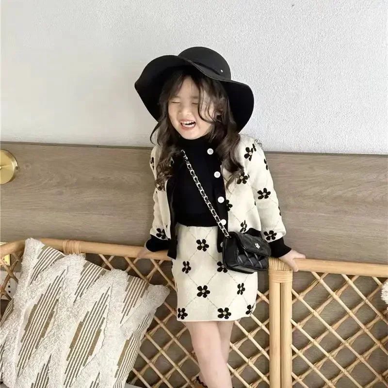 Girls Small Fragrant Wind Sweater Set Autumn and Winter Female Treasure Flower Long-sleeved Cardigan + Skirt Two-piece Set