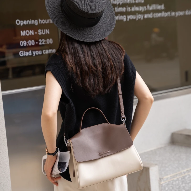 Women\'s Luxury Handbag Fashion Large Capacity Shopping Tote Bag Cowhide One Shoulder Crossbody Bag New Real Leather Commuter Bag