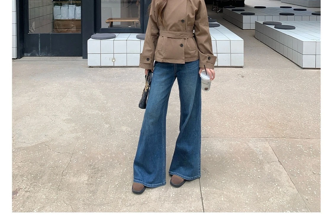 Рисунок 4 - Короткая ветровка для женщин весной и осенью 2023 года