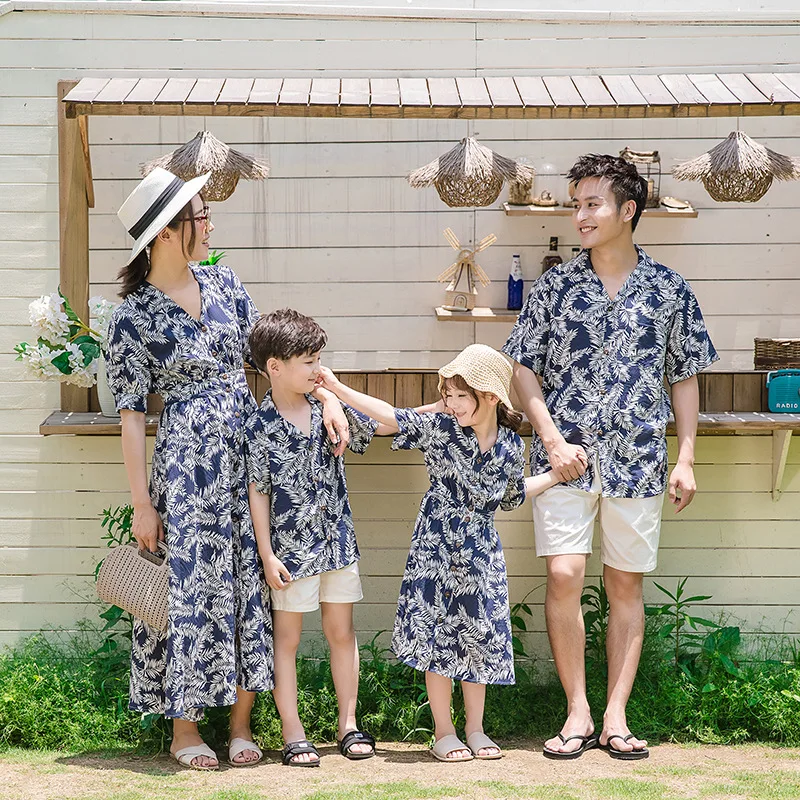 2025 Vacation Look Couple Matching Clothes Family Clothing Mother Daughter Resort Dress Father Beach Shirts Shorts Two Piece Set