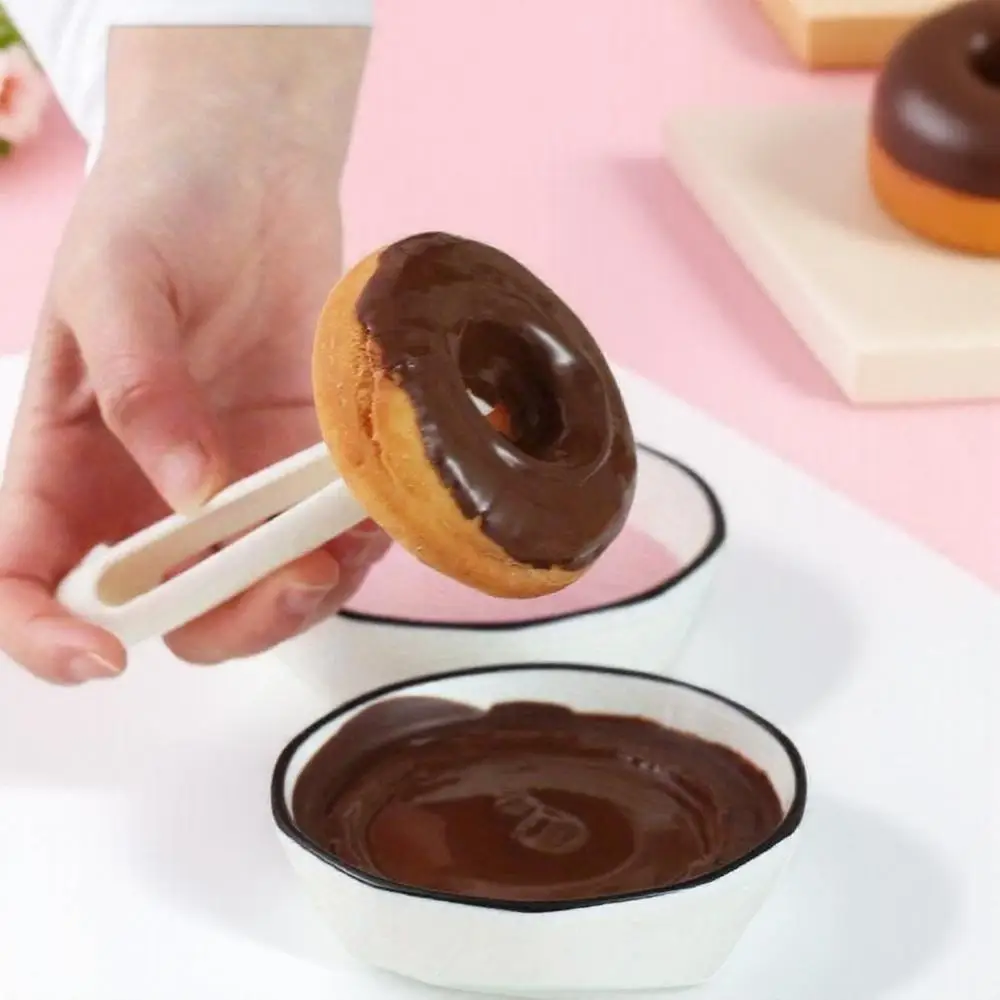 

DIY Donut Mold Cake Decorating Tools Plastic Baking Supplies Creative Kitchen Tools Desserts Bread Cutter Maker