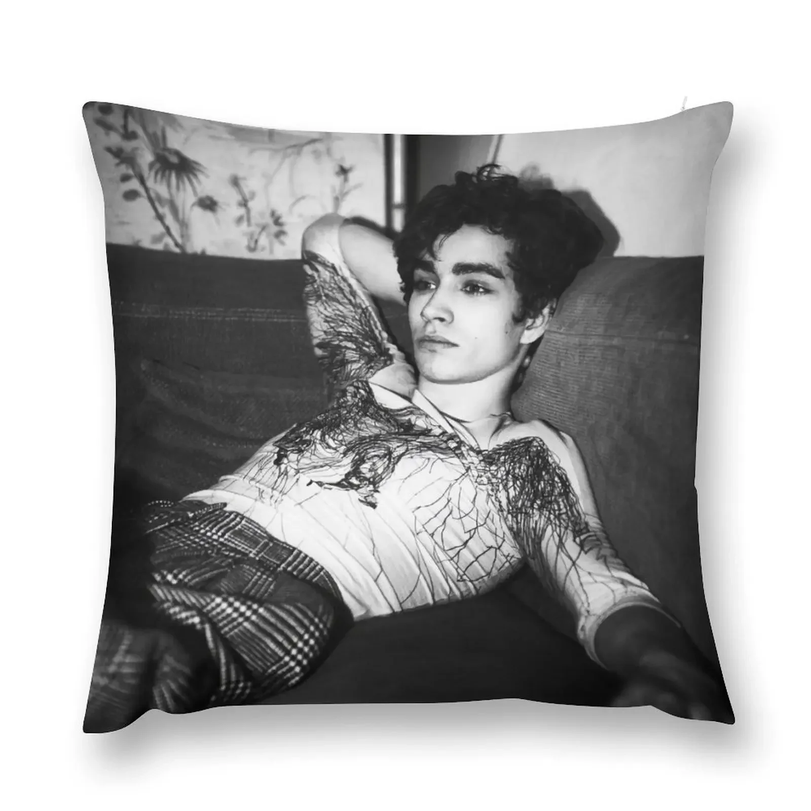 Robert Sheehan Misfits Black and White Photo Throw Pillow Decorative Cushions Cusions Cover Christmas Pillow pillow