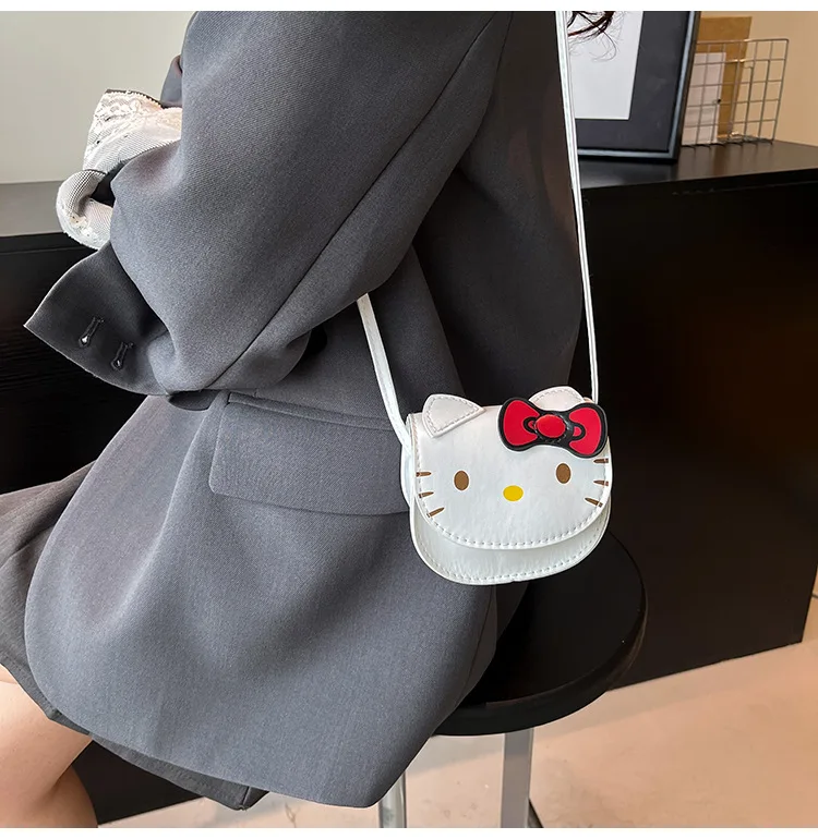 

Sanrio Hellokitty Super cute cat contrasting coin wallet little princess versatile and fashionable mini lipstick bag