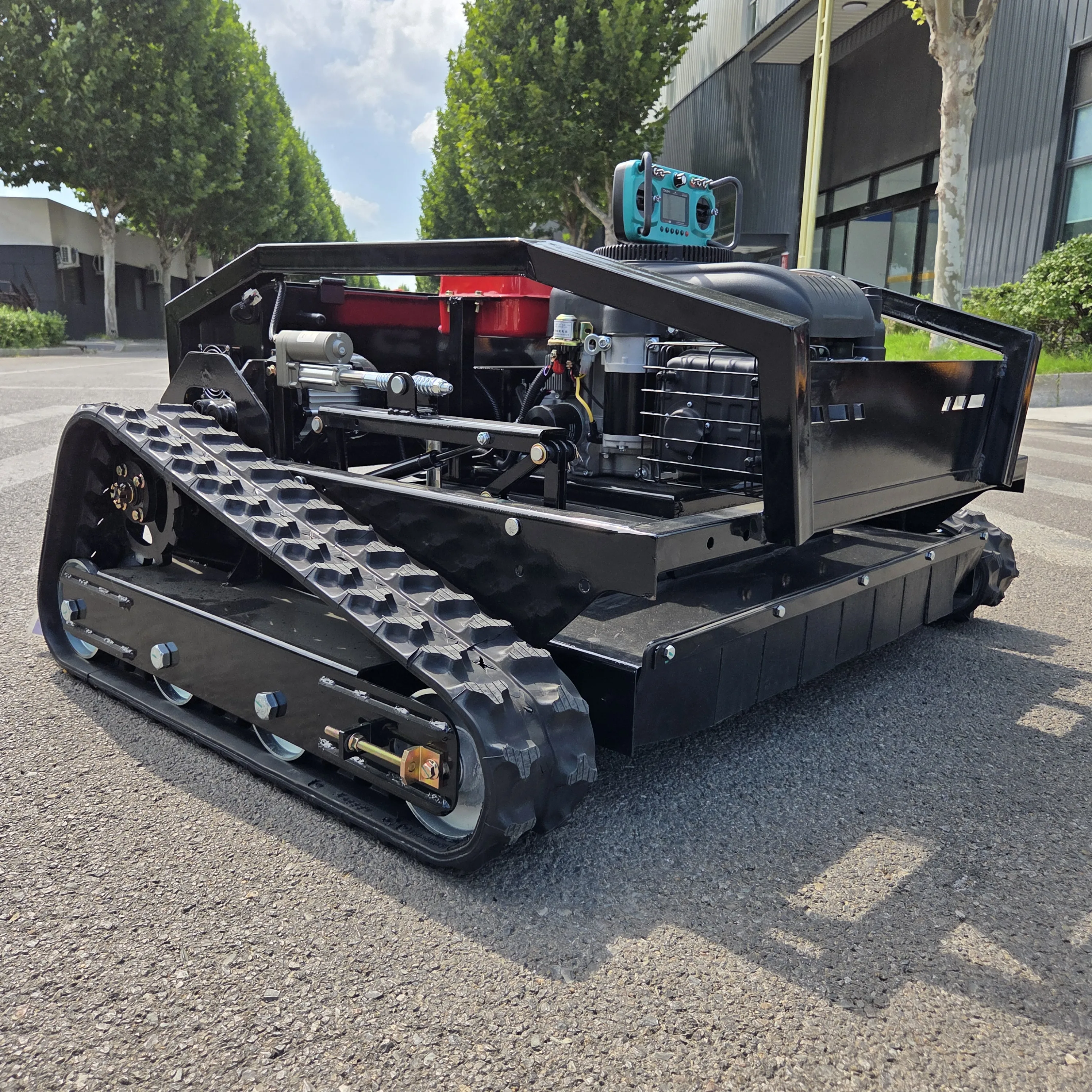 4000 ㎡ كفاءة القص، عرض القص 1000 مم، شفرات مزدوجة تدعم 60 ° مائل، جزازة العشب الذكية الأكثر شعبية التي يتم التحكم فيها عن بعد #2