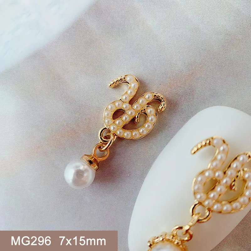10pcs/lot 3D Opal Butterfly Alloy Nail Art Zircon Pearl Crystal Metal Manicure DIY Nails Accesorios Supplies Decorations Charms