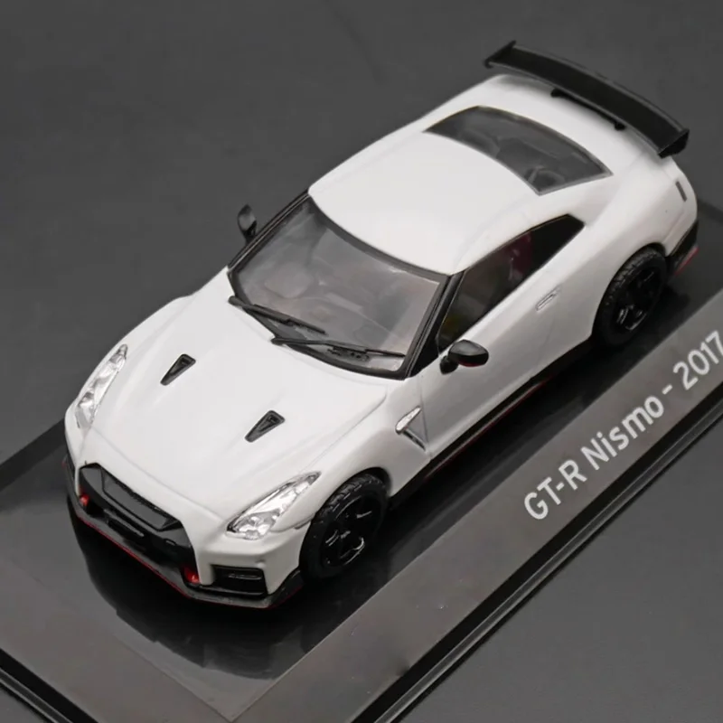 

Diecast 1:43 Scale Ixo GT-R Nismo 2017 Model Alloy Car Finished Product Simulation Series Toy Automobile Souvenirs