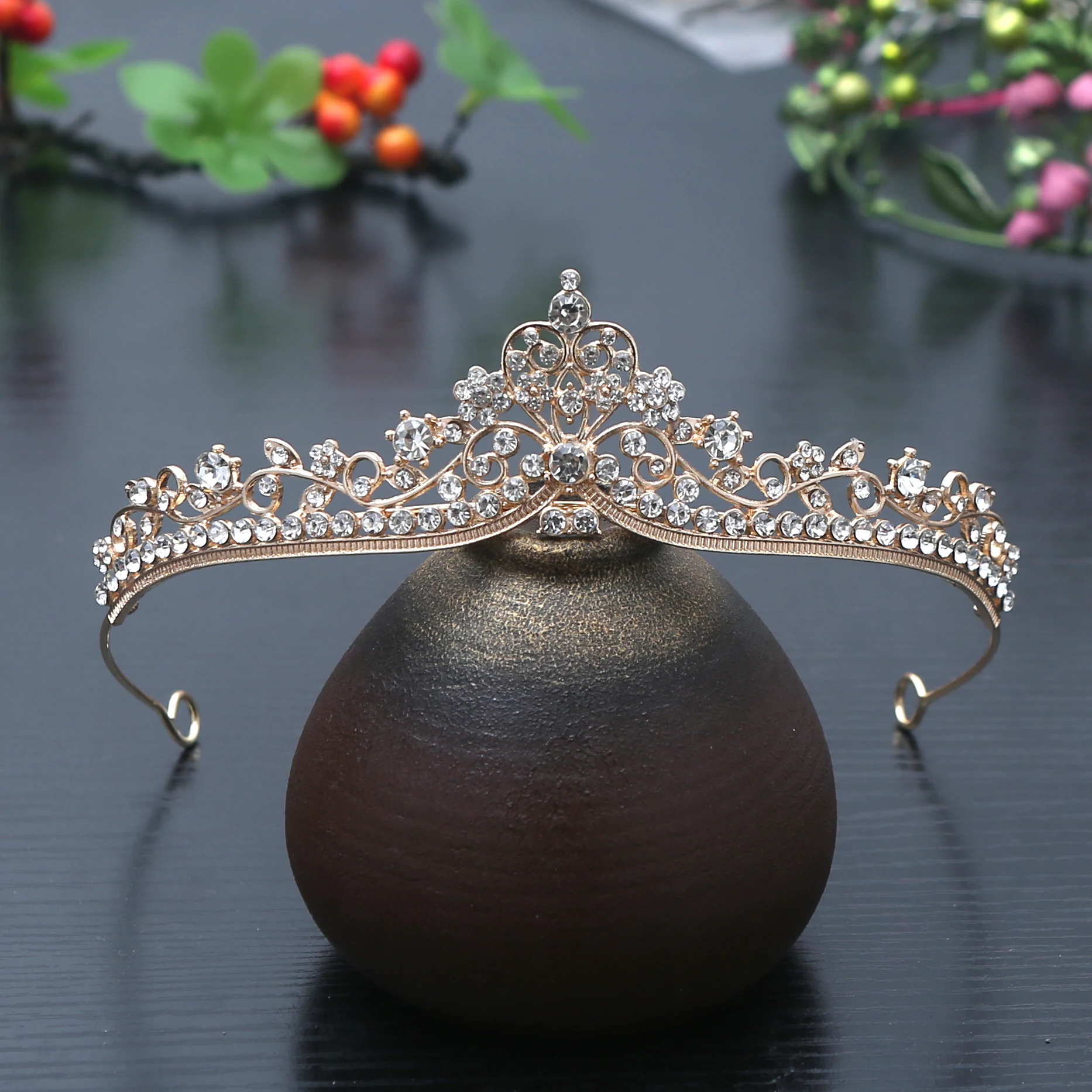 Tiara con strass placcati in argento da 1 pezzo, design delicato in filigrana, decorazioni in cristallo scintillante, perfette per matrimoni, balli di fine anno