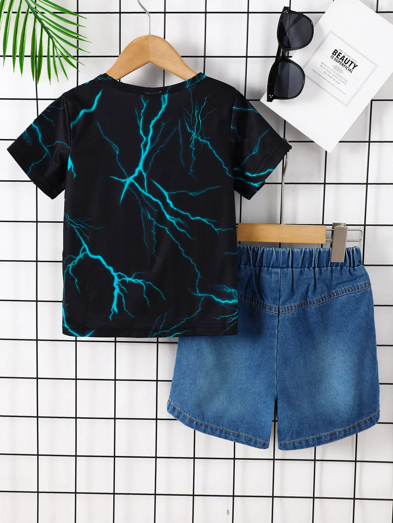 Fashion boys 2PCS English letter print set lightning pattern T-shirt+ripped denim shorts for 4-7Y boys' summer casual wear