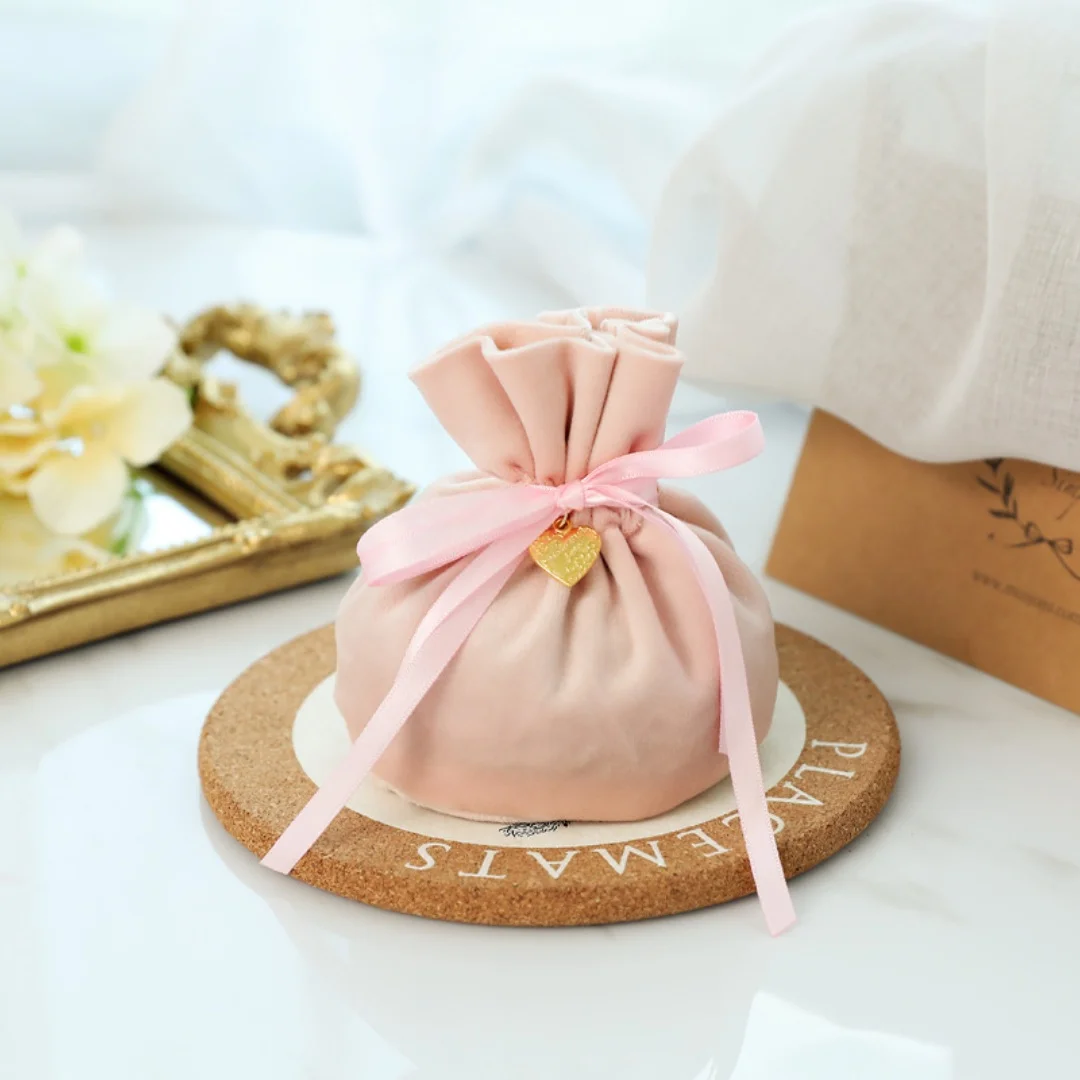 Velvet Candy Bag with Metal Heart Pendant Ribbon Accompaniment Box for Wedding Christmas Birthday Party Gift Jewelry Organizer