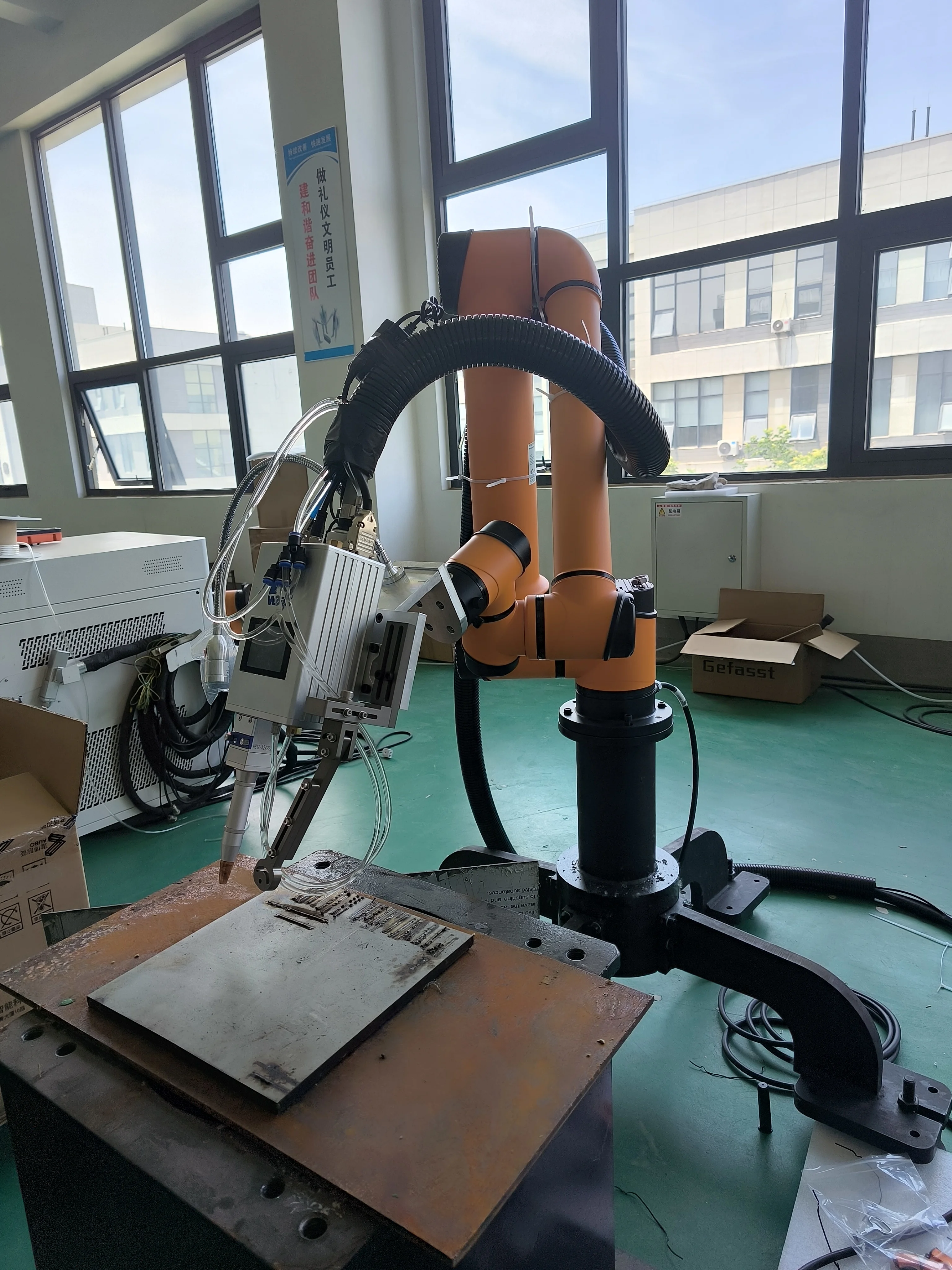 TLF 1350mm Size 10kg 3d 6axis Collorative  Fiber  Welding Machine 1.5kw  2kw 3kw Max Wsx raytools Get Fast sup