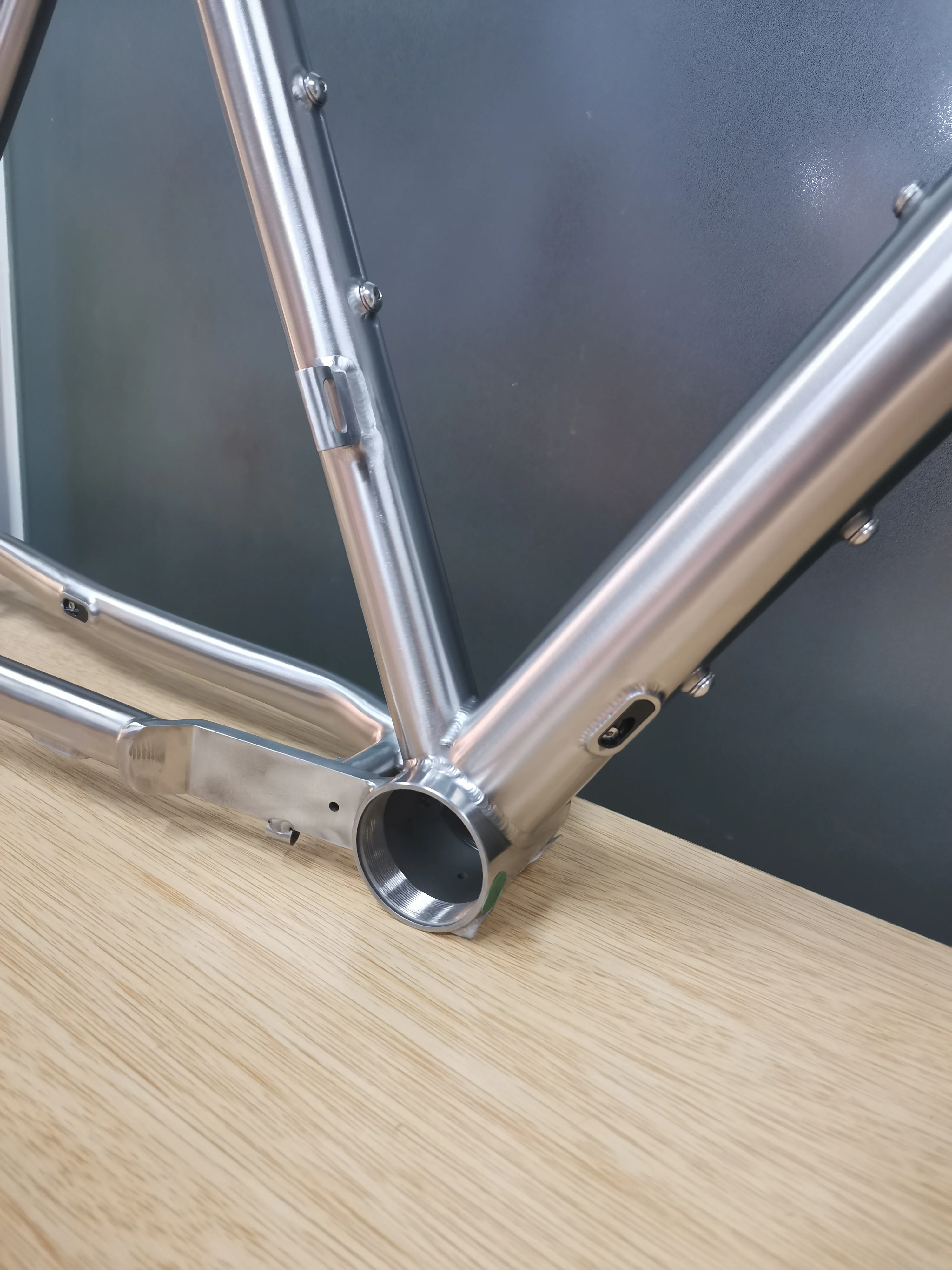 Factory Building Titanium Custom Road Bike Frame