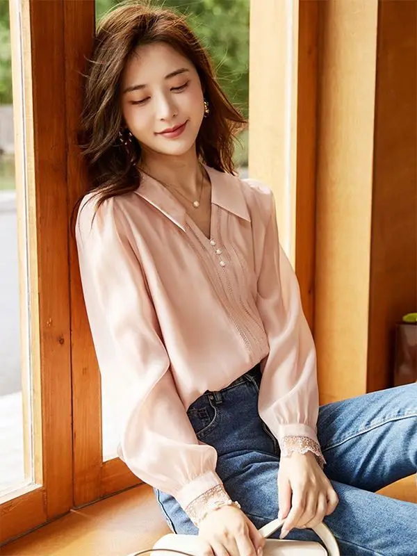 New Chiffon Shirt with Women's Long Sleeves Fashionable Temperament Age Reducing Design Niche Lace and Western-style Small Shirt