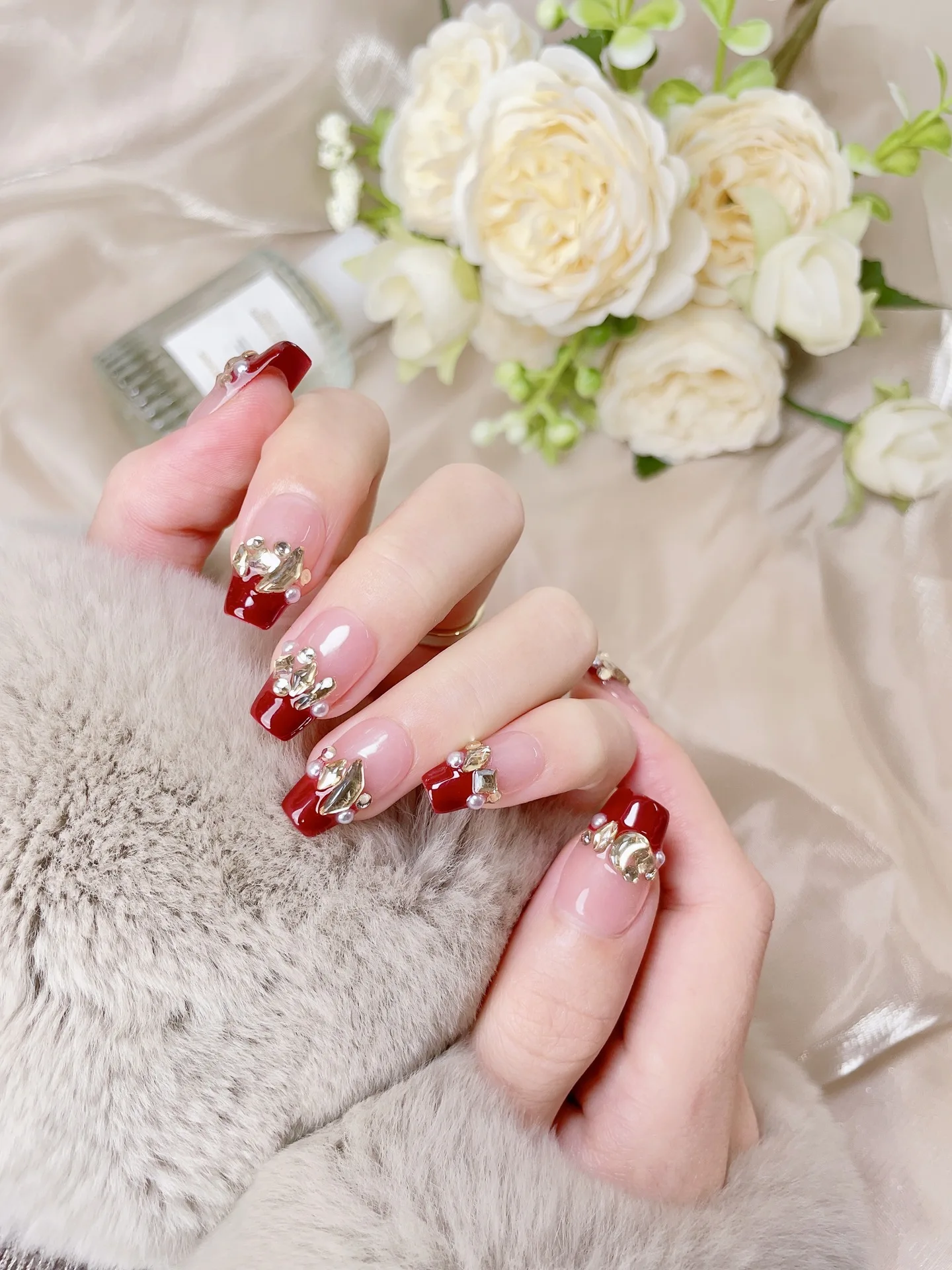 

（Handmade Manicures)10 PCS Cropped Trapezoidal Cat-eye Pop Sparkle Gentle Aurora Diamond Champagne French Detachable Fake Nails