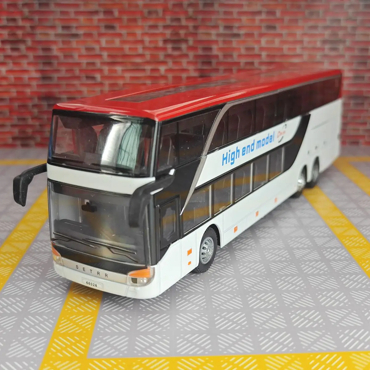 1:30 مدينة السياحة حافلة عمل مزدوجة الطبقات سبيكة نموذج حافلة لعبة سيارة للأطفال مع وظائف الصوت والإضاءة المحاكاة