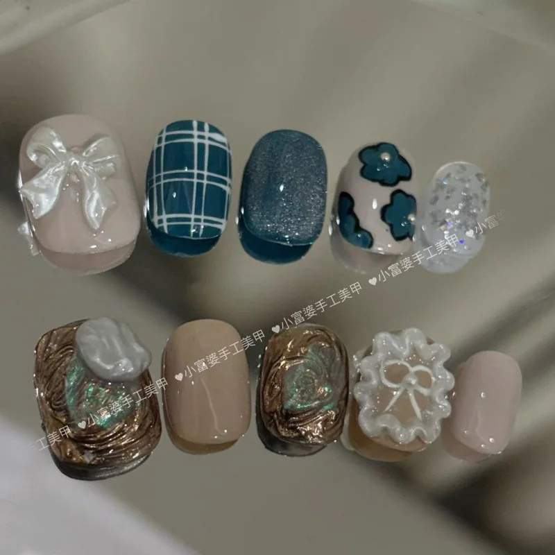 

10pcs Blue Plaid Gradient Handmade Nails 3D Floral Bow Press on Nail for Women&Girl Short Square Full Coverage Nail Tips