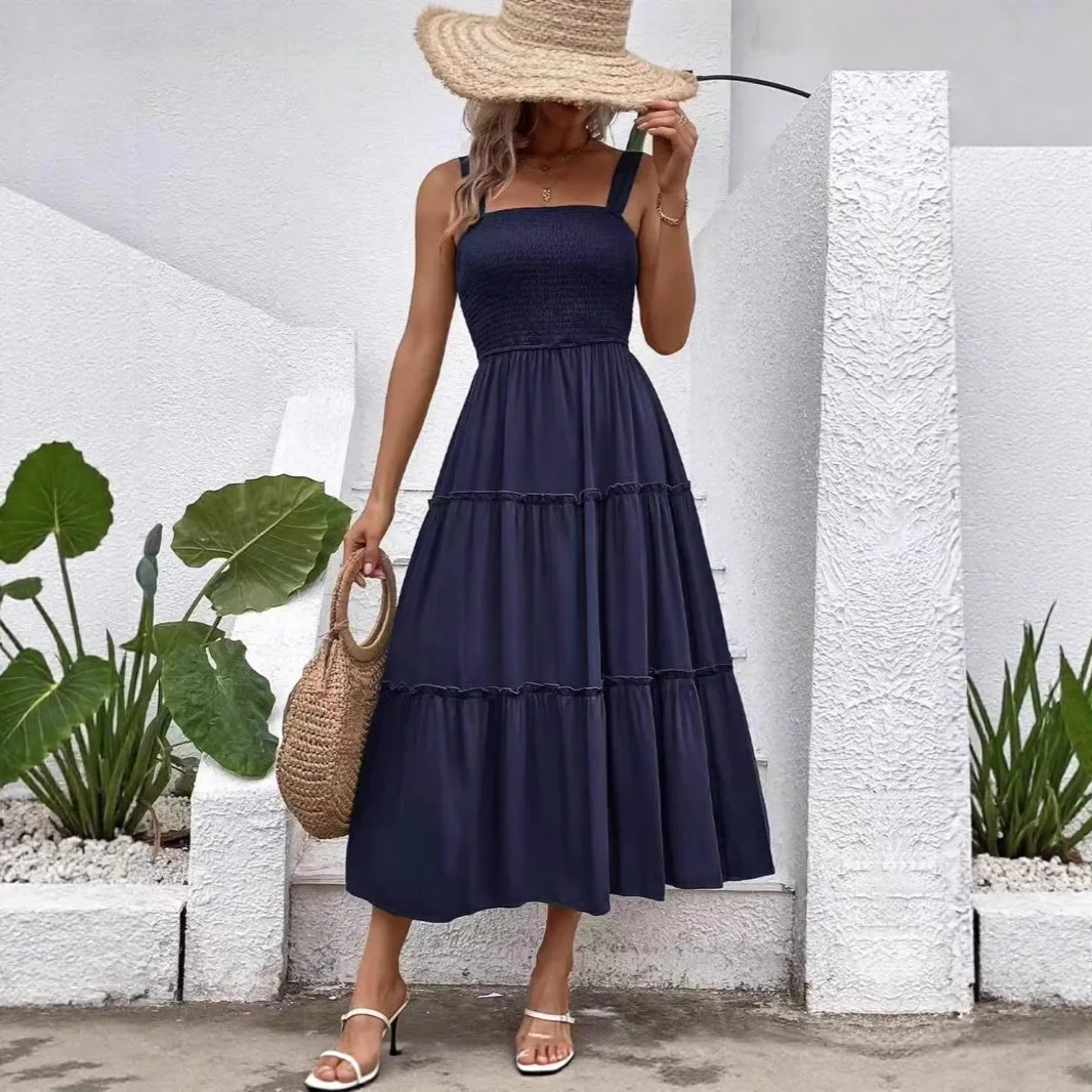 

Женское модное однотонное платье без рукавов на бретельках весна-лето 2025 года — расклешенное платье