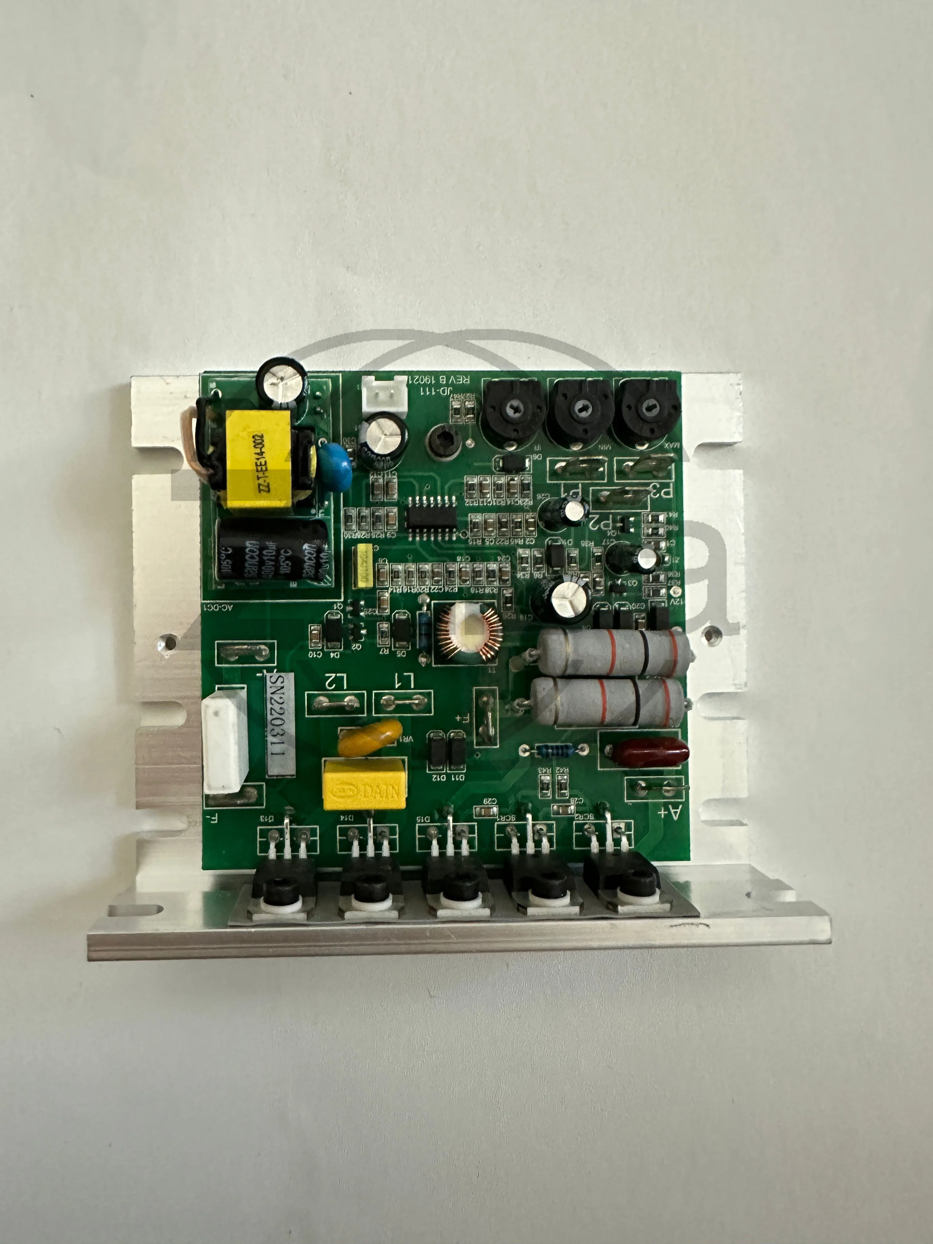 

JYMC - 220C - I DC Speed Control Board for Home Lathe (230VAC to 12ADC)