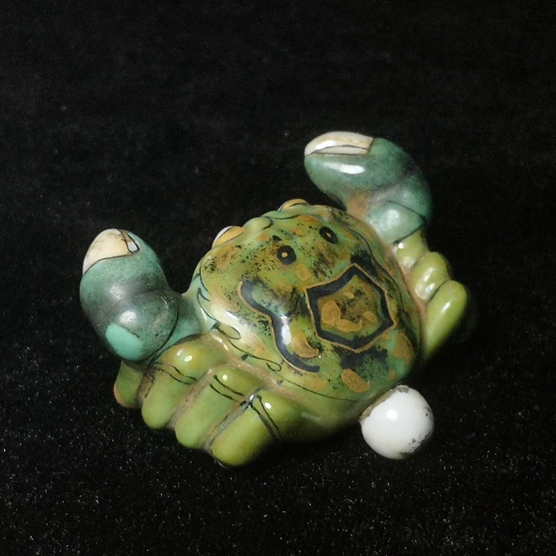 

Signature Chinese Porcelain Painting Wealth Crab Figurine Statue Snuff Bottle