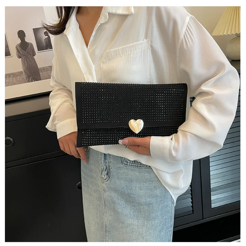 Fashion Women Diamond Heart Bags New Handbag Coin Purse Lady Luxury Clutch with Flap Female Envelope Bag Party Evening Bag