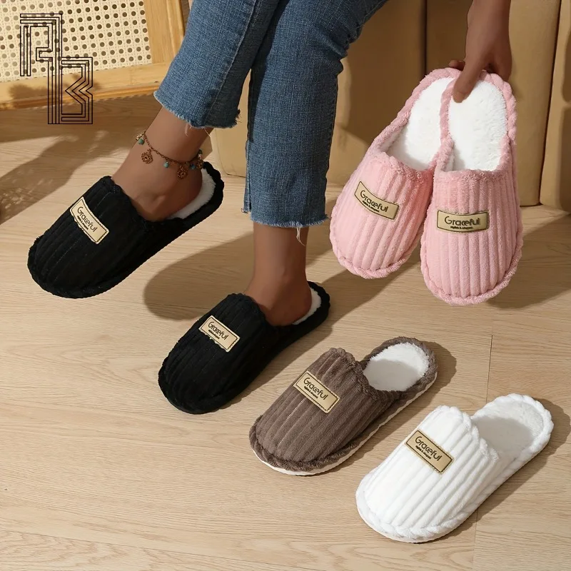 Pantoufles chaudes antidérapantes en coton pour hommes et femmes, pantoufles polyvalentes en coton en peluche à la mode pour l'intérieur de l'hiver 2025