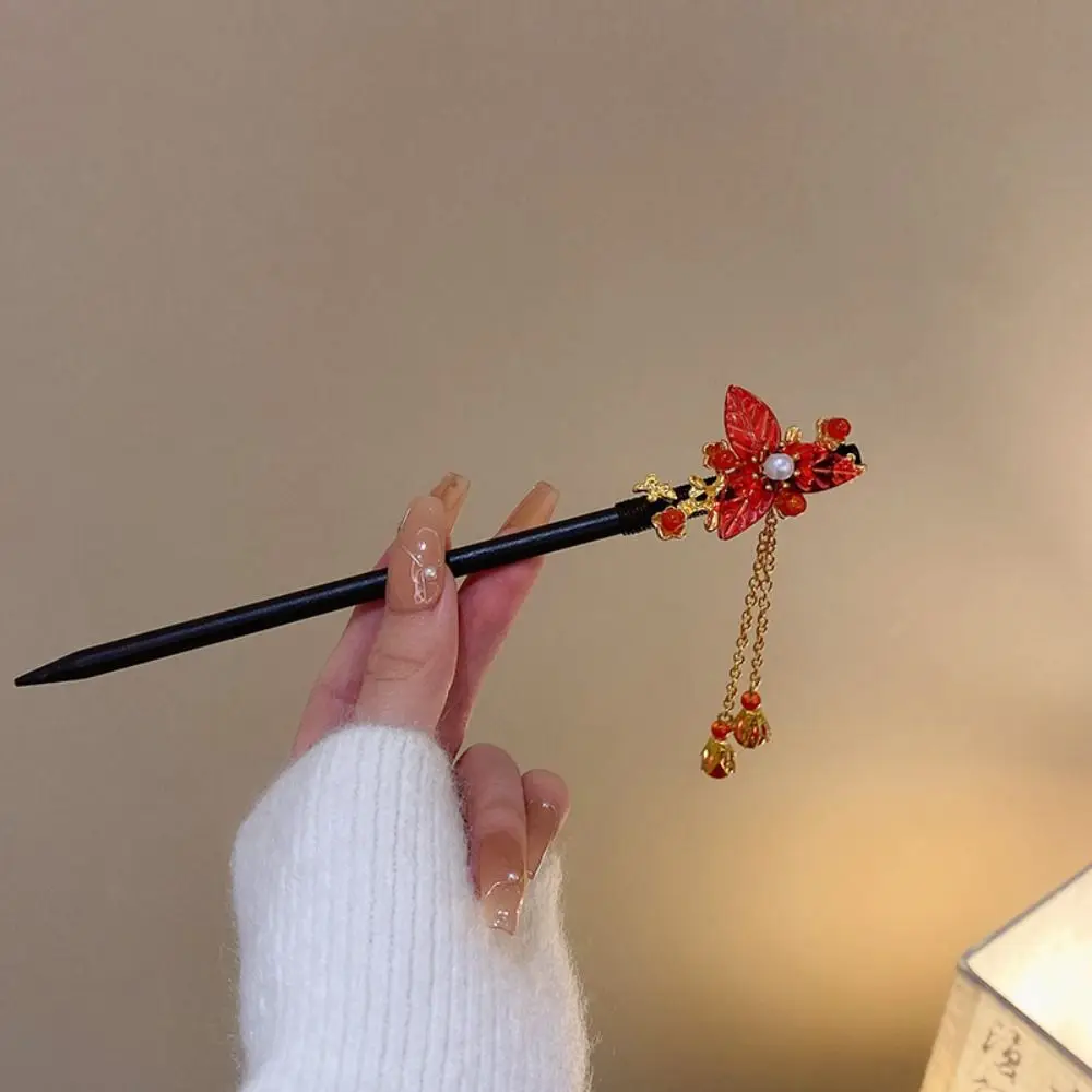 Vintage Retro Red Hair Stick Fashion Ancient Style Red Rose Fringe Hairpin Senior Sense Handmade Chinese Hairpin Headwear