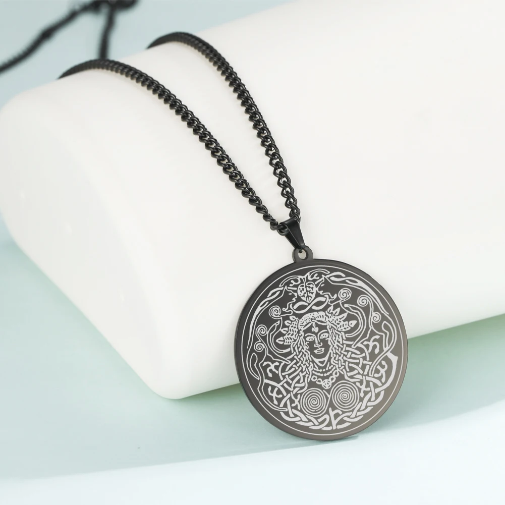 Skyrim Norse Mythology Freyja Goddess Round Pendant Necklace Stainless Steel Love, Sex, Beauty, Fertility Amulet Jewelry Gift