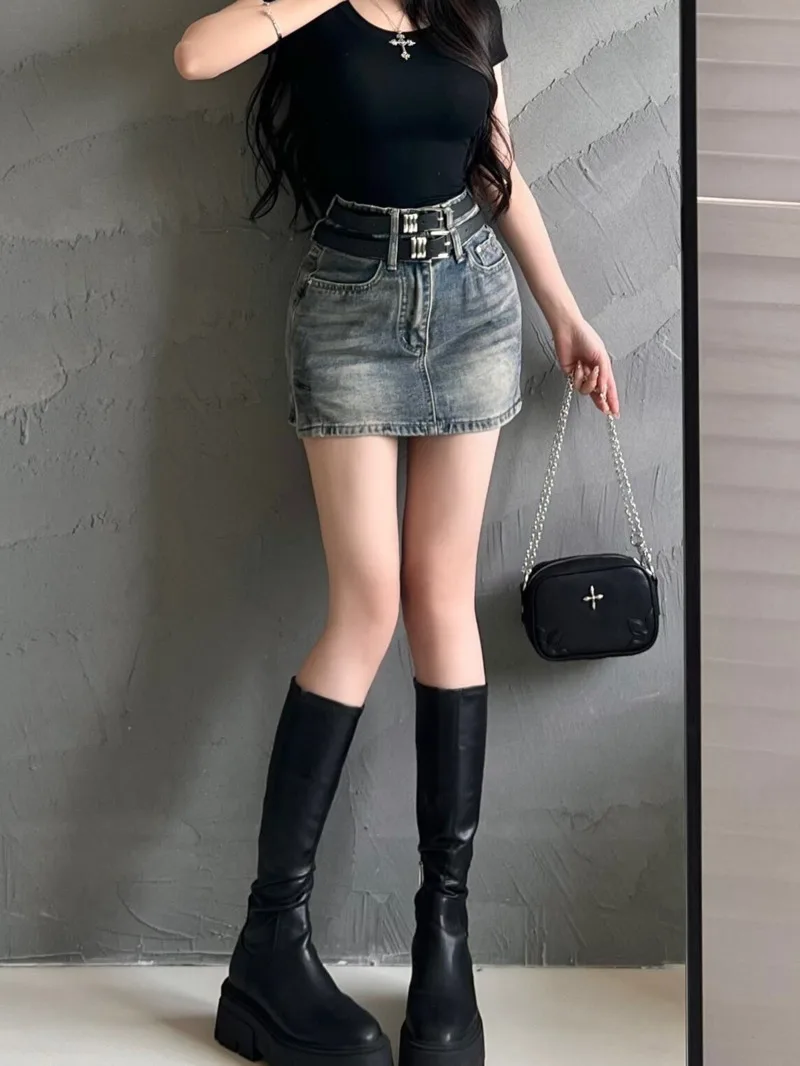 Nouvelle fille épicée Denim jupe courte été Design sens taille haute mince a-ligne jupe mode douce femmes jupes mode