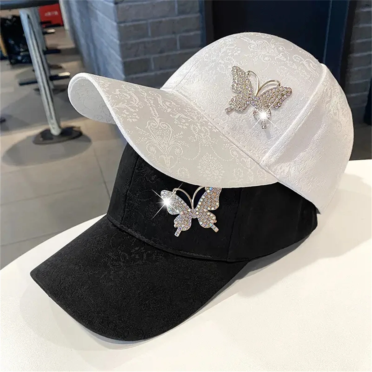 New Ladies Spring, Summer and autumn with a hat diamond butterfly sweat sunscreen sunshade hat fashion with a small face