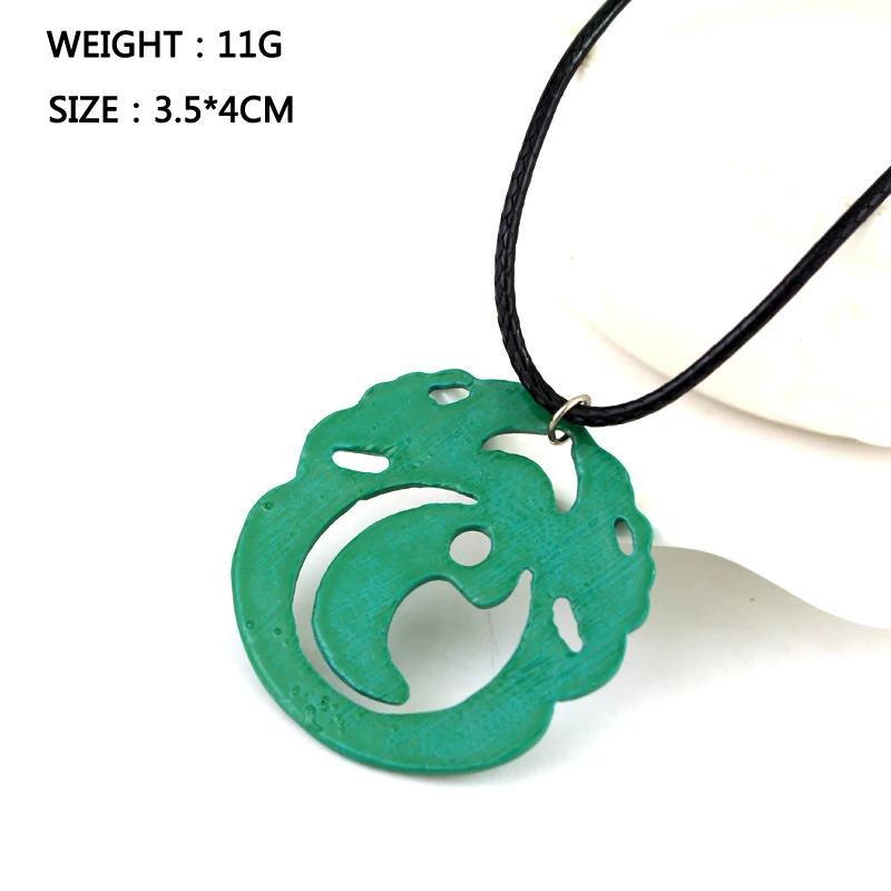 Tomb Raider Lara Croft Green Pendant Necklace - Retro Hollowed Cosplay Jewelry Creative Game-Themed Accessory for Fans Gift ﻿ view 2