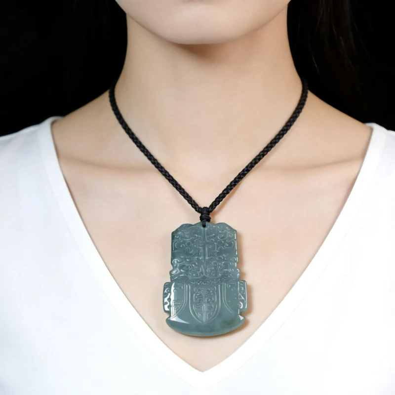 

Натуральный жадеит, голубая вода, антикварный экзорцизм, топор, высокий ледяной нефритовый кулон для мужчин и женщин, ожерелье, аксессуары, подарок, амулет