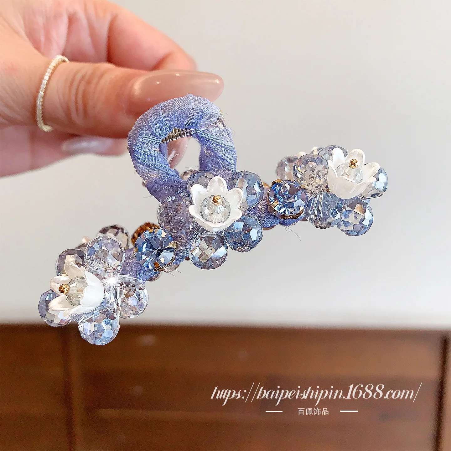 

1pc High End Crystal Bling Shark Hair Clip Large Size Back of Head Ponytail Holder for Women Volumizing Non Slip Wholesale