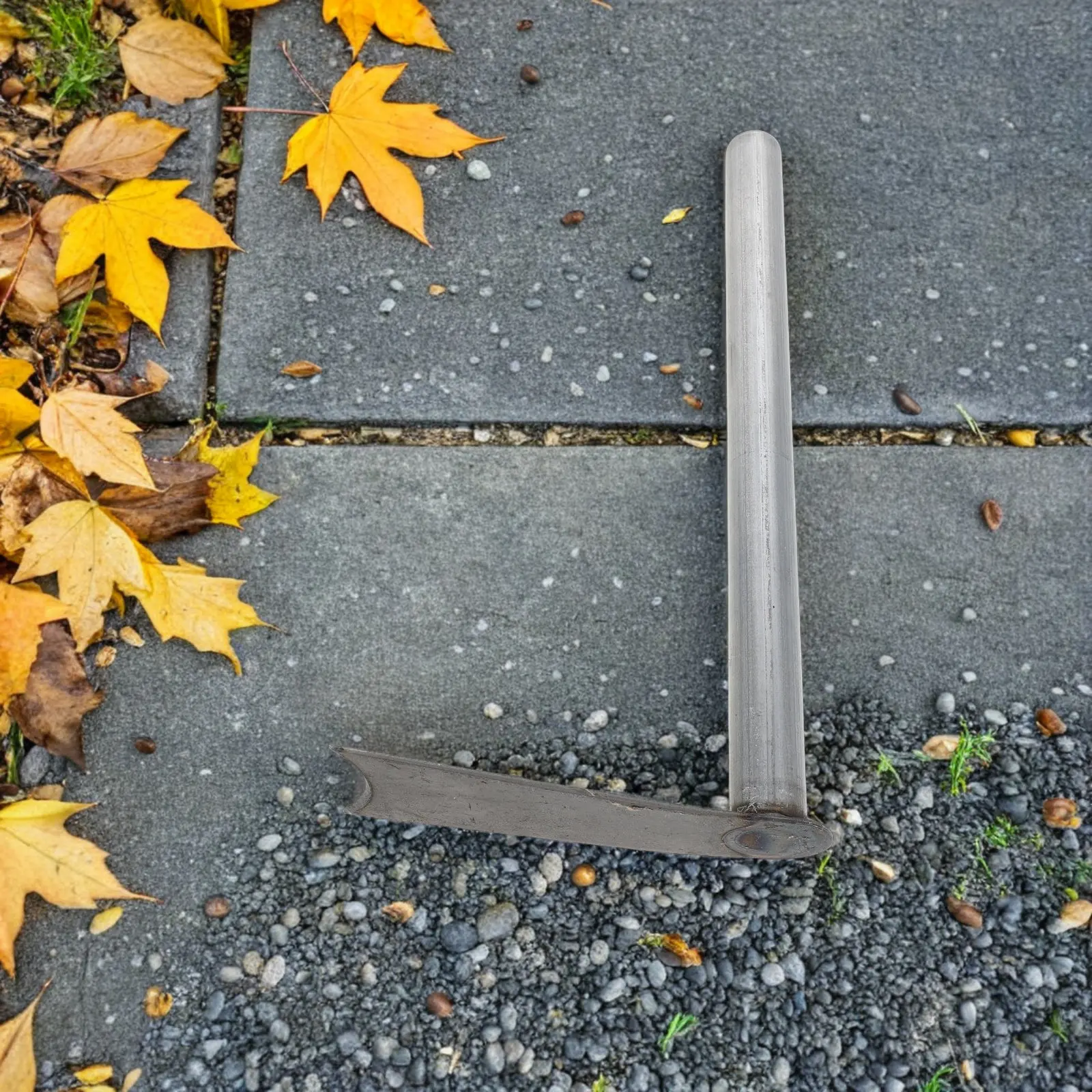 Garden Hoe Short Handle Iron Hand Tool for Weeding Digging Loosening Soil Raised Beds Vegetables Flowers