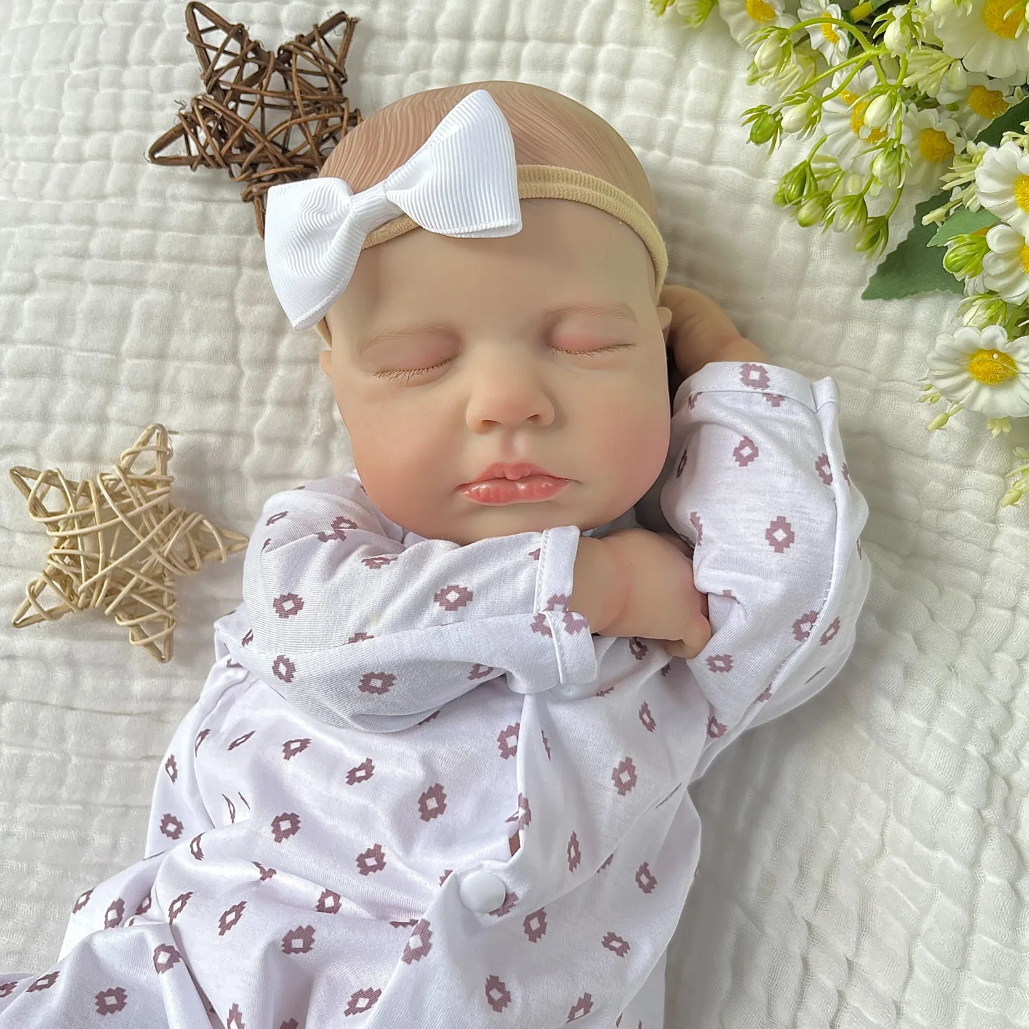 19 Zoll Realistische Reborn-Babypuppe mit 3D-Haut und Stoffkörper 48cm Schlafend Niedliches Geburtstagsgeschenk für Mädchen Sammlerpuppe