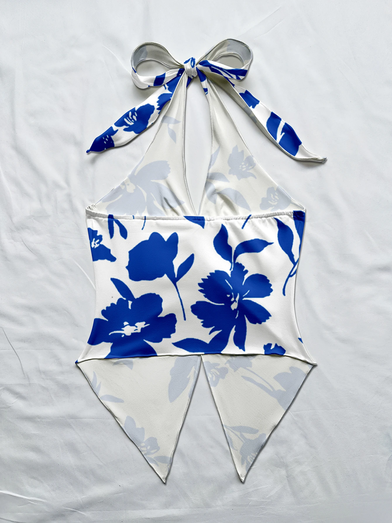 قميص قصير نسائي صيفي لقضاء العطلات على الشاطئ مطبوع عليه زهور زرقاء كلاسيكية من بوستير بقصة ضيقة، ملابس حفلات كلاسيكية Y2K