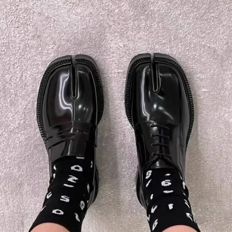 

Классические лоферы с раздельным носком, женские брендовые дизайнерские модные повседневные туфли таби-ниндзя на шнуровке, туфли на плоской подошве на массивной платформе Mujer