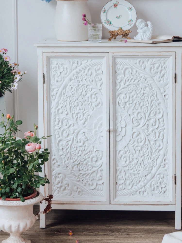 

High quality French wall lockers bay windows retro style wood carvings clothes living room bedroom dressing room host family