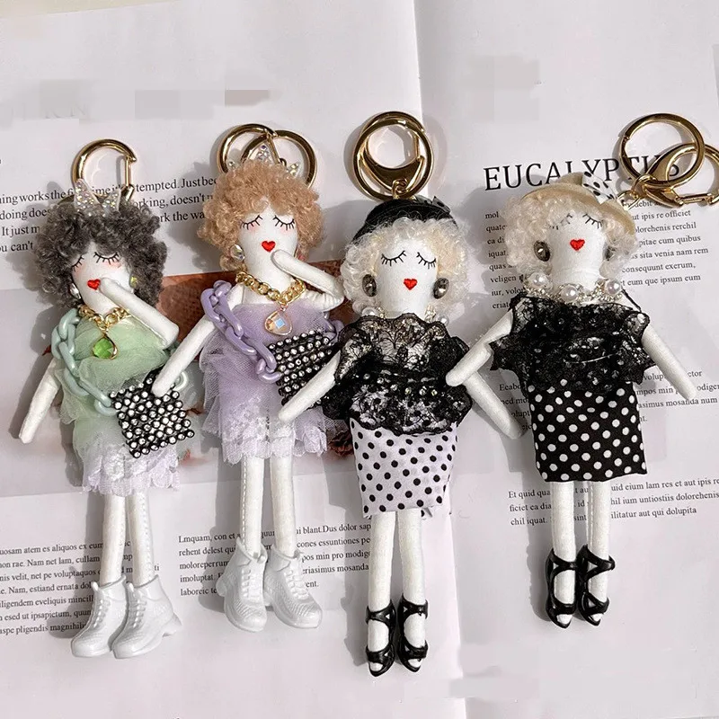 

Fashion Girl Doll Keychain Creative Pompom Bag Charm Luxury Car Pendant Accessories