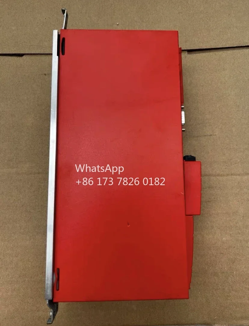 Б/у инвертор MC07B0030-5A3-4-00 протестирован нормально