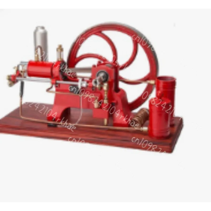 

Модель четырехтактного двигателя с водяным охлаждением, ретро и старомодный двигатель внутреннего сгорания.